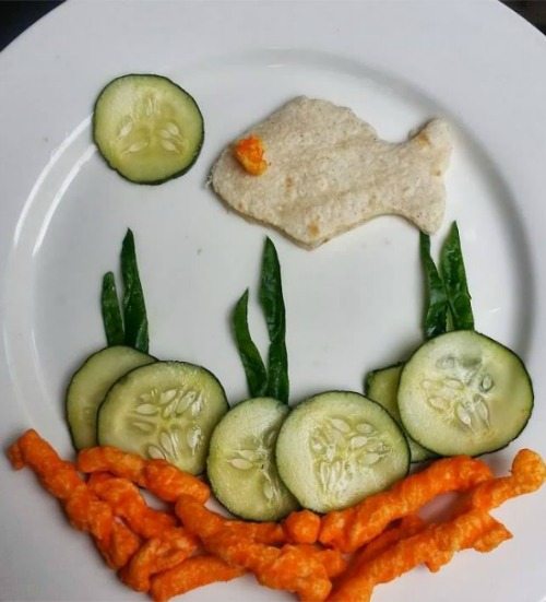 Fish lunch made with fish, cucumber and cheetos