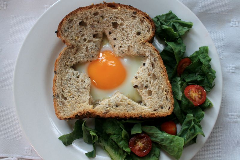 Star egg with salad