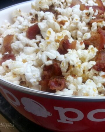 Bacon Popcorn - sweet and spice and everything nice. This recipe is a keeper for any foodie or bacon lover. Enjoy! - by Mama Maggie's Kitchen