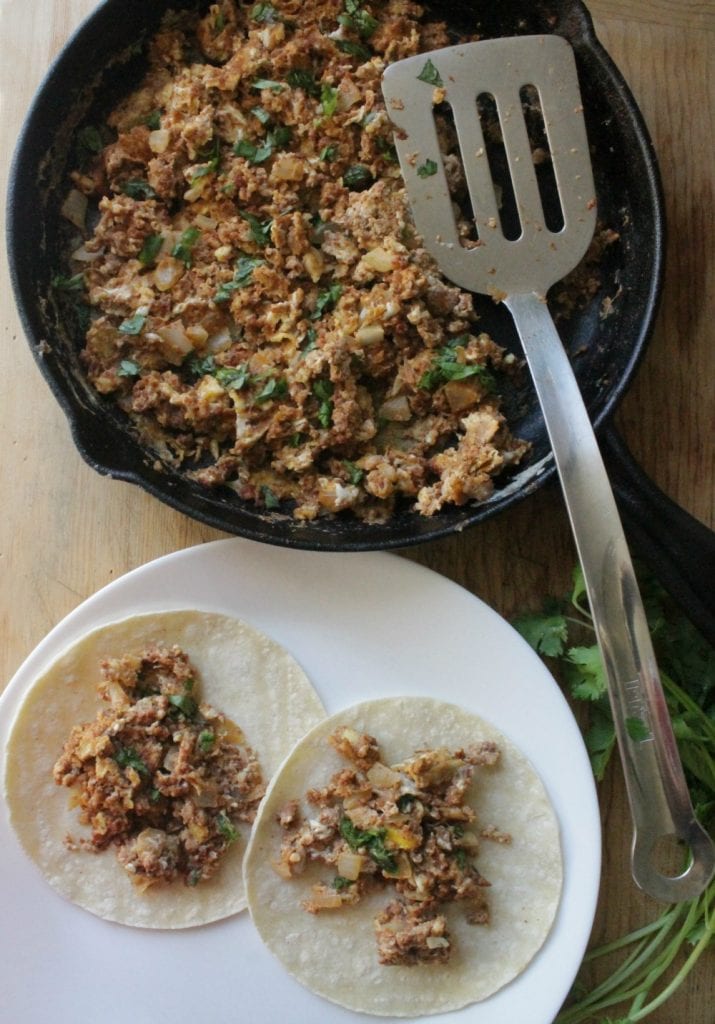 Easy Breakfast: Chorizo Con Huevos - Mexican pork sausage mixed with eggs. This is so easy to make and absolutely delicious! - by Mama Maggie's Kitchen