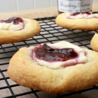 Raspberry Cream Cheese Danishes make the perfect breakfast in bed or brunch dish. Simple-to-make and so delicious. They are hard to resist. By Mama Maggie’s Kitchen
