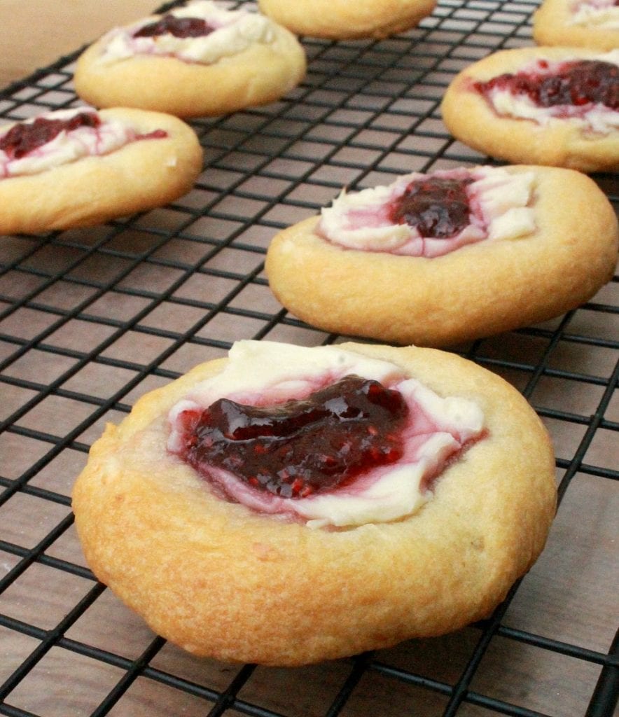 Raspberry Cream Cheese Danishes make the perfect breakfast in bed or brunch dish. Simple-to-make and so delicious. They are hard to resist. By Mama Maggie’s Kitchen