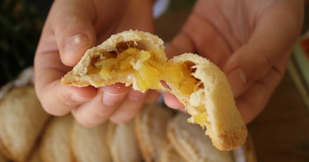 This recipe for Pineapple Empanadas, or Empanadas de Piña, is a keeper. These yummy and vegan empanadas are sweet and slightly tart. They make a great dessert for everyone in the family.