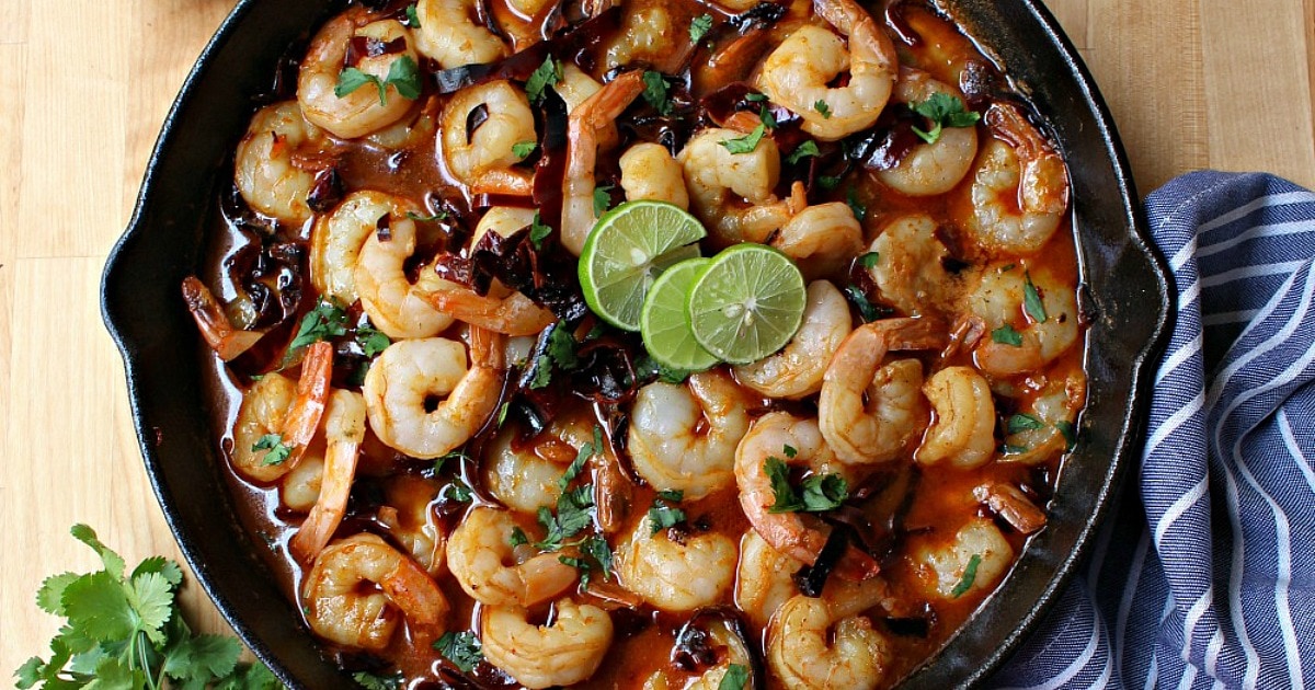 Camarones al Ajillo is a tasty Mexican dish that comes together in a snap. Juicy and succulent shrimp swimming in a savory chile sauce. You'll have everyone saying "Muy Bueno." Recipe with VIDEO.