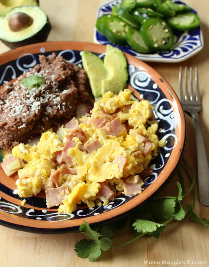 Huevos con Jamon Mamá Maggie's Kitchen