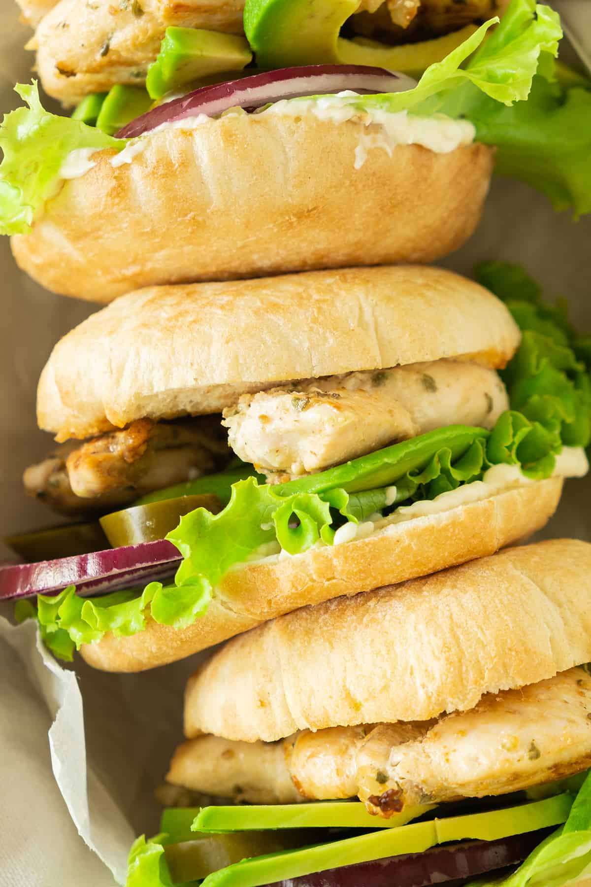 Tortas de pollo (or chicken sandwiches) served and ready to eat.